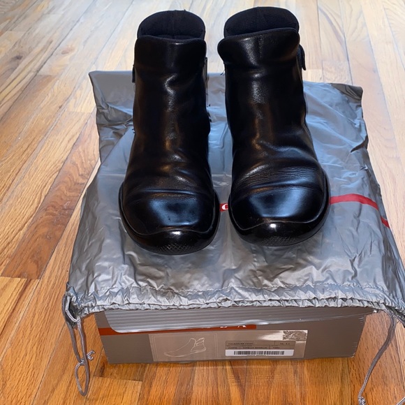 Prada Men’s Black Booty Pull-on with Strap Size 10 - Picture 2 of 14